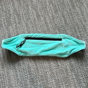 Triangl Velvet Fanny Pack